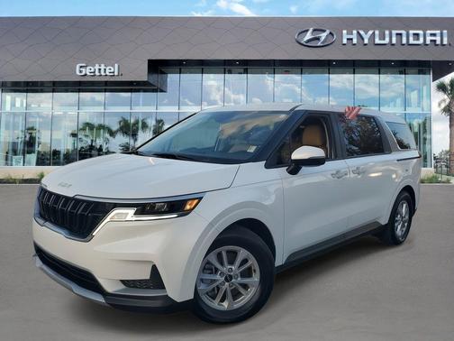 2024 Kia Carnival LX