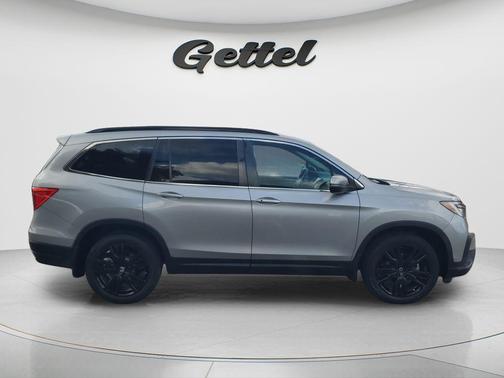 Lunar Silver Metallic 2022 Honda Pilot AWD Special Edition