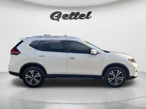 Pearl White Tricoat 2020 Nissan Rogue SV