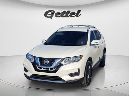 Pearl White Tricoat 2020 Nissan Rogue SV