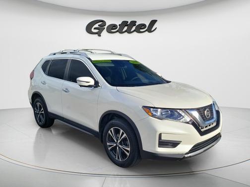 Pearl White Tricoat 2020 Nissan Rogue SV