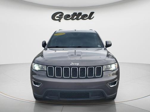 Granite Crystal Metallic Clearcoat 2019 Jeep Grand Cherokee Laredo
