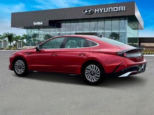 2025 Hyundai SONATA Hybrid SE