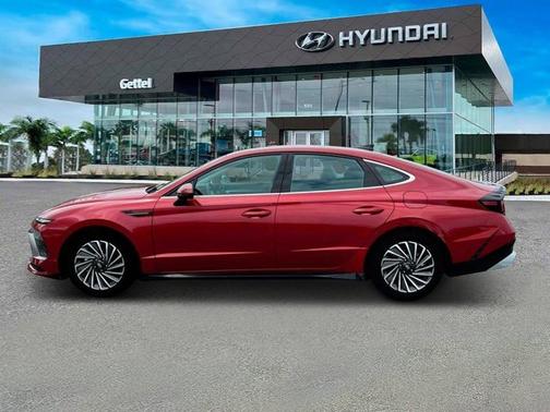 2025 Hyundai SONATA Hybrid SE
