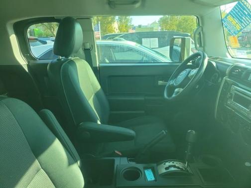 2014 Toyota FJ Cruiser Base