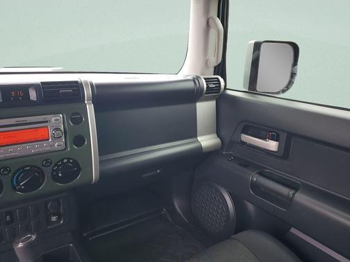 2014 Toyota FJ Cruiser Base