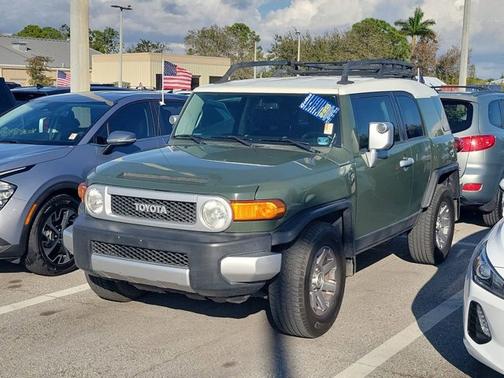 2014 Toyota FJ Cruiser Base