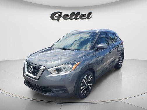 Gun Metallic 2020 Nissan Kicks SV
