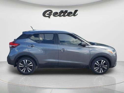 Gun Metallic 2020 Nissan Kicks SV