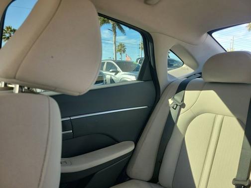 2022 Hyundai SONATA SEL