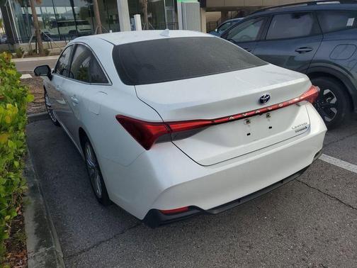 2020 Toyota Avalon Hybrid Limited