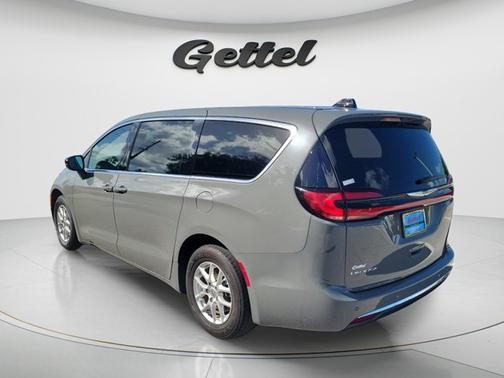 Ceramic Gray Clearcoat 2025 Chrysler Pacifica L