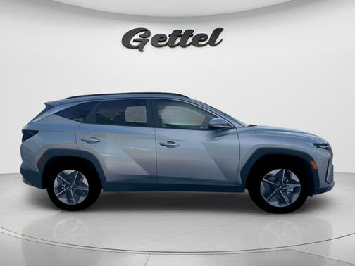 Shimmering Silver 2026 Hyundai TUCSON SEL Premium