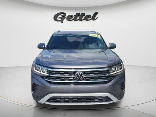 Platinum Gray Metallic 2021 Volkswagen Atlas Cross Sport 2.0T SE