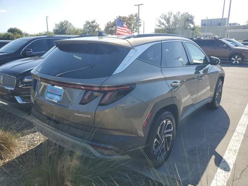 2025 Hyundai TUCSON Hybrid Limited