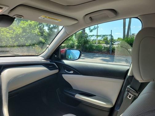 2019 Honda Insight Touring