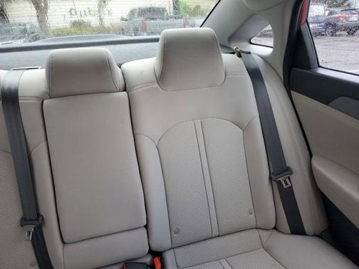 2018 Hyundai SONATA SE