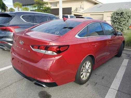 2018 Hyundai SONATA SE