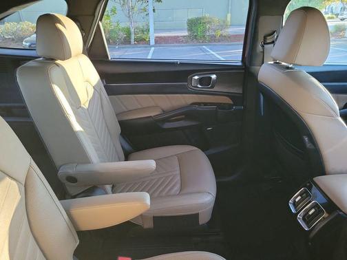 2025 Kia Sorento SX