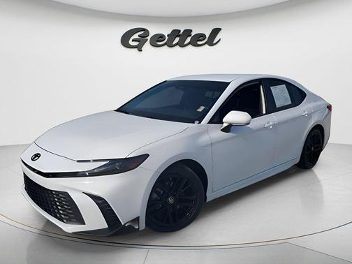 Ice Cap 2025 Toyota Camry SE