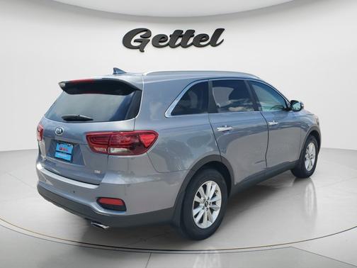 Everlasting Silver 2019 Kia Sorento LX