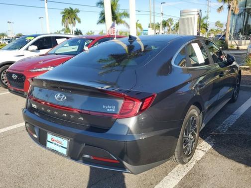 2023 Hyundai SONATA Hybrid Base