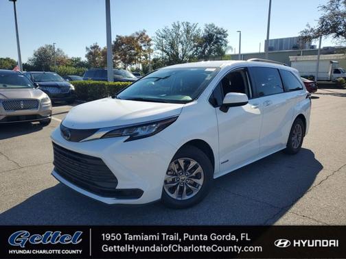 2021 Toyota Sienna LE