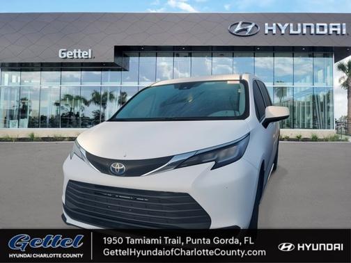 2021 Toyota Sienna LE