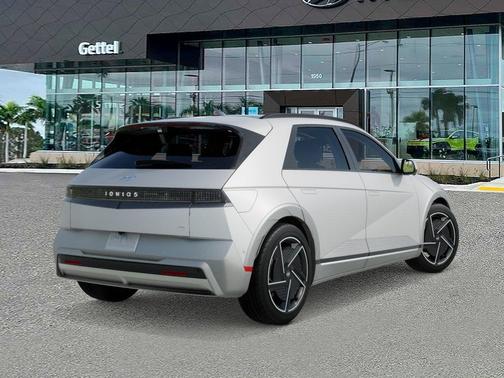 Atlas White Matte 2026 Hyundai IONIQ 5 Limited