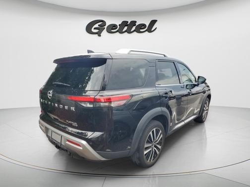 Super Black 2023 Nissan Pathfinder Platinum 4WD
