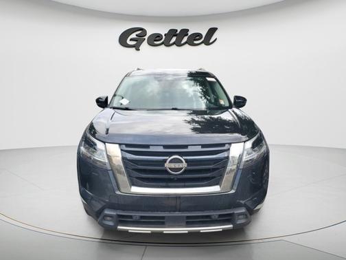 Super Black 2023 Nissan Pathfinder Platinum 4WD