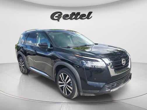 Super Black 2023 Nissan Pathfinder Platinum 4WD