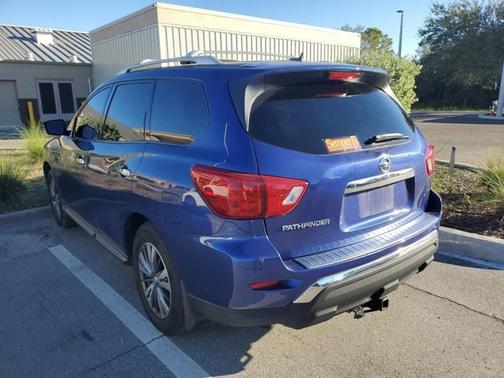 2017 Nissan Pathfinder S
