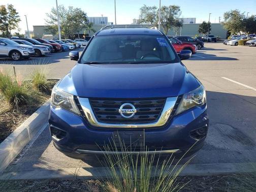 2017 Nissan Pathfinder S