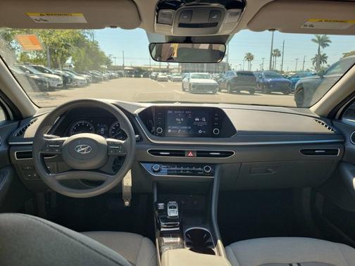 2022 Hyundai SONATA SE