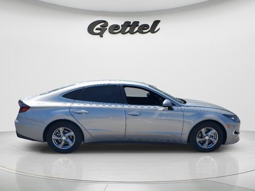 2023 Hyundai SONATA SE