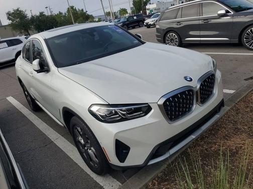 2024 BMW X4 xDrive30i