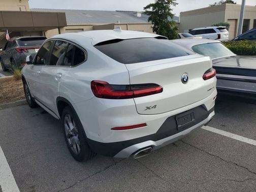 2024 BMW X4 xDrive30i
