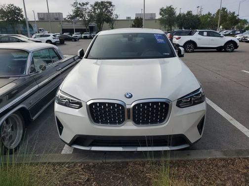 2024 BMW X4 xDrive30i