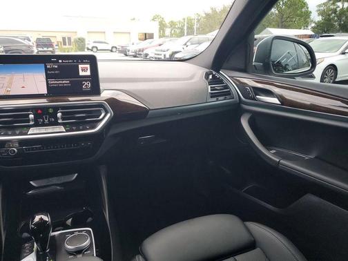 2024 BMW X4 xDrive30i