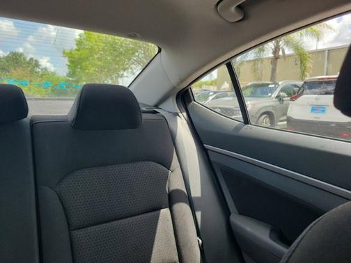 2017 Hyundai ELANTRA Value Edition