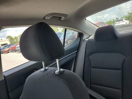 2017 Hyundai ELANTRA Value Edition
