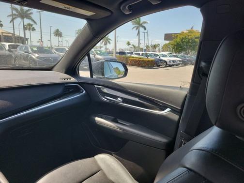 2021 Cadillac XT5 FWD Premium Luxury