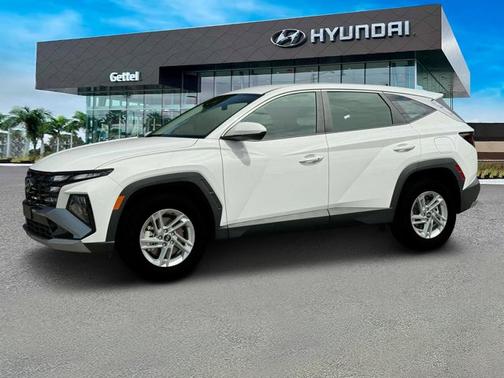 2025 Hyundai TUCSON SE
