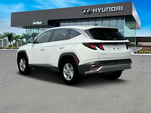 2025 Hyundai TUCSON SE