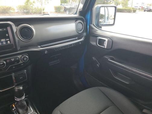 2022 Jeep Wrangler Unlimited Sport