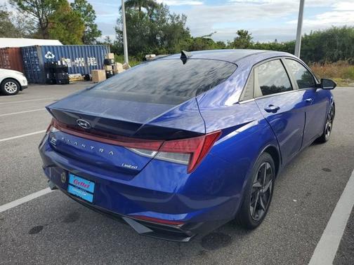 2023 Hyundai ELANTRA Limited