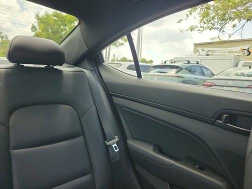 2017 Hyundai ELANTRA Sport