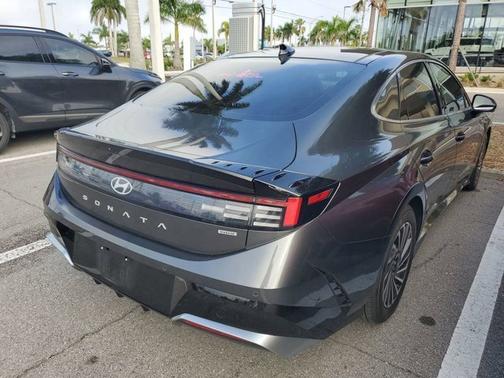 2024 Hyundai SONATA Hybrid Limited