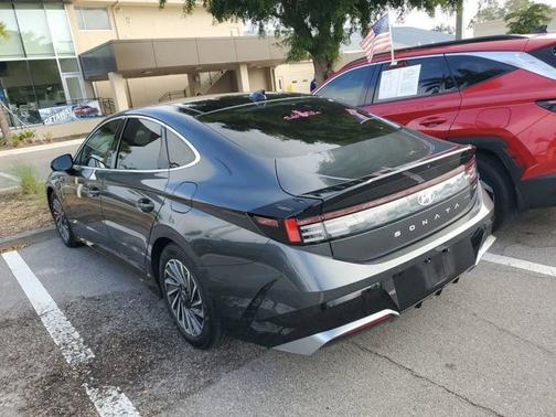 2024 Hyundai SONATA Hybrid Limited